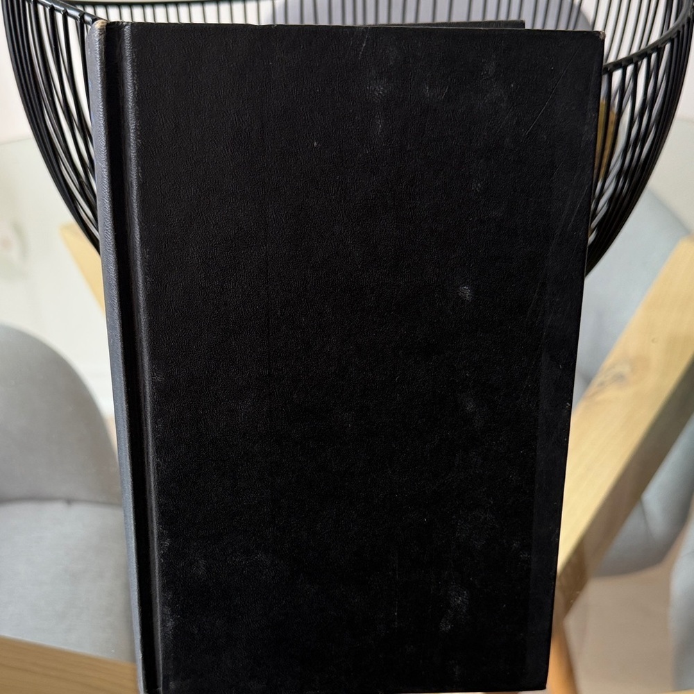 The Fountainhead Classic Hardcover Book - By Ayn Rand - Picture 2 of 5